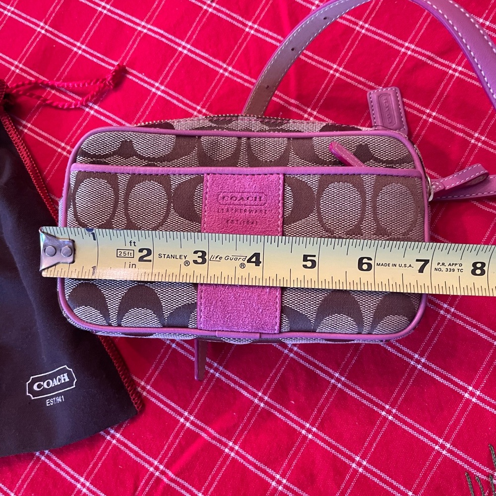 Coach NWT belt hip bag, signature pink leather trim, pink removable leather belt - Picture 9 of 12